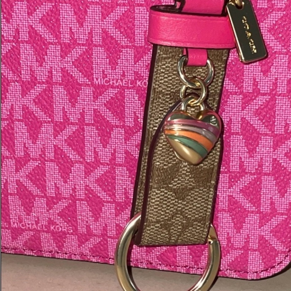 Coach Keychain with Pink and Gold Details - Picture 3 of 9